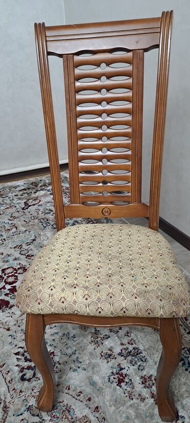 мебель из дерево: Комплект стол и стулья Б/у