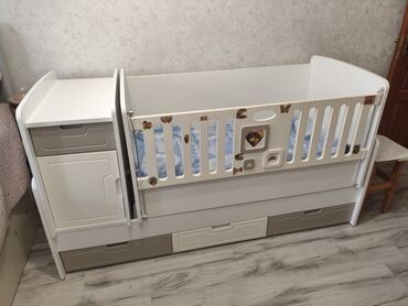 Uşaq beşiyi və komodlu çarpayı sistemi - Material: Ağ rəngli