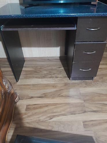 demir masa: Düz masa, Polkasız, Siyirməli, Sadə laminat — 3