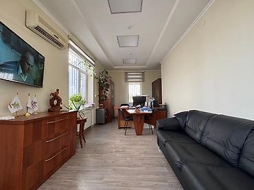 Продажа офисов: Продажа офисов 360 м², С ремонтом, С мебелью, Административное здание, 1 этаж — 26