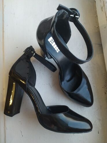 босоножки на каблуках: Туфли 38, цвет - Черный