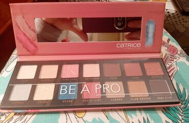 Šminka: Catrice pro slim blushing ocean paleta senki Novo sa celofanom. Uz — 4