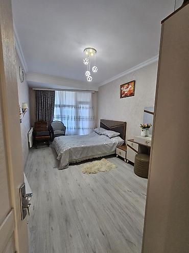 lənkaranda evlər: Ev Sumqayit bulvari Jasmin parkda yerlesir.Şəxsi evdir. kiraye — 10