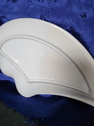 Ostalo posuđe: Tanjir vintaz za serviranja,posluzenja porcelanski. Tanjir je bez — 11