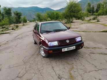 вольцваген поло: Volkswagen Vento: 1993 г., 1.8 л, Механика, Бензин, Седан