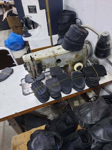 pvc aparati: Hazır biznes Ayaqqabı biznesi sexdə bütün aparatlar var lazertikiş