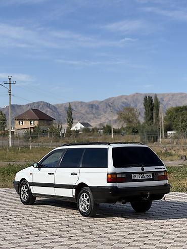 Volkswagen: Volkswagen Passat Variant: 1993 г., 1.8 л, Кол менен иштөөчү, Газ, Универсал — 2