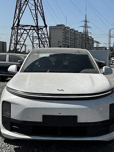byd t5: Lixiang L6: 2025 г., Автомат, Гибрид, Кроссовер — 1