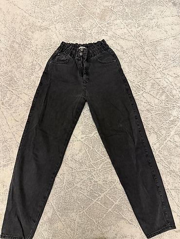 Cinslər: Qara rəngli qadın cins şalvar – Pull&Bear
Ölçü:S — 2