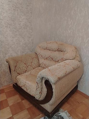 batamdartda ev alqi satqisi: 1 Divan, 2kreslo. 3ü bir yerdə 250manata. 
Təcili satılır — 5