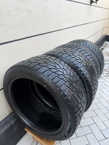 шины и диски r19: Шины 275 / 40 / R 19, Зима, Б/у, Комплект, Легковые, Dunlop