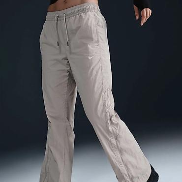 vikend torba: Nike Sportswear Collection Women's Mid-Rise Repel Zip Trousers vel. XS — 2