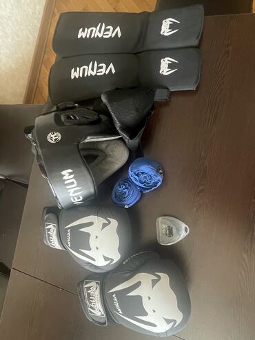 Музыкальные инструменты: Venum boks/MMA/kikboksinq üçün yeni idman dəsti satılır Tamamilə