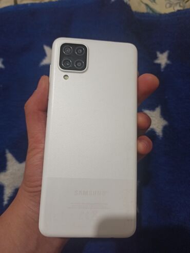 самсунг а 8 2018: Samsung Galaxy A12, Б/у, 32 ГБ, цвет - Белый, 2 SIM