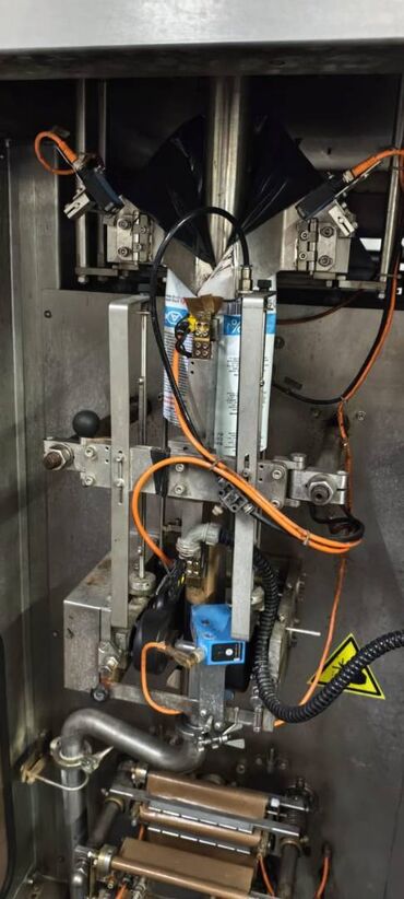 Производство молочных продуктов: Продается несколько позиций упаковщиков для молочного цеха. 1) — 10