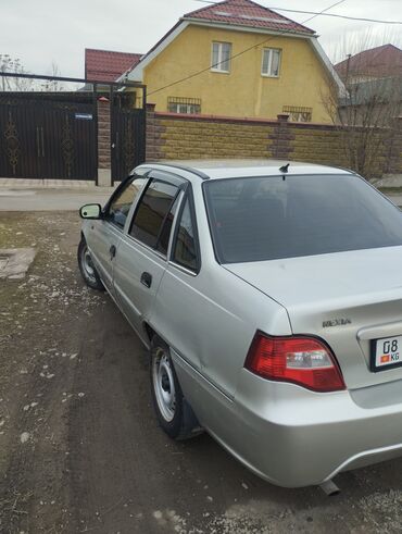 Daewoo: Daewoo Nexia: 2008 г., 1.5 л, Механика, Бензин, Седан