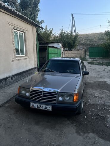 мерседес e190: Mercedes-Benz W124: 1989 г., 2 л, Механика, Бензин, Седан