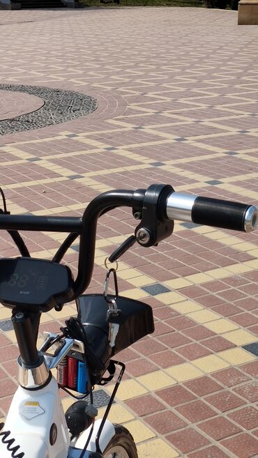 Elektrikli samokatlar: Yeni Elektrik samokat > 12", 501 - 750 Vt, 26 - 35 km/s, Ünvandan götürmə — 11