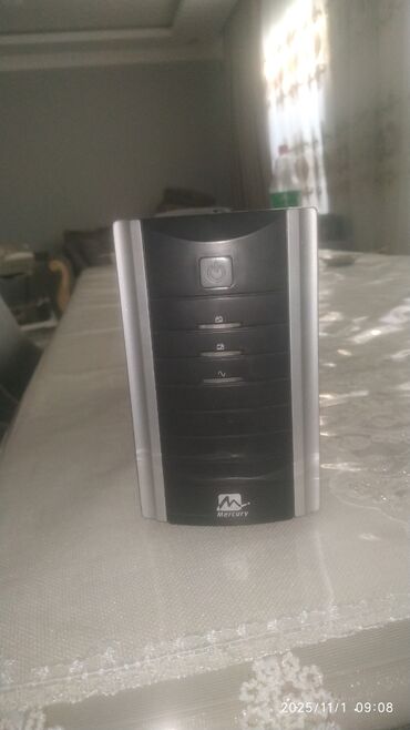 xarici hard disk: Mercury Elite 600 UPS Ups yaxşı vəziyyətdədir içindəki akkumulyator