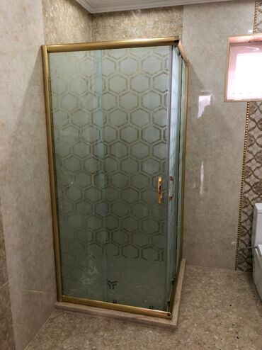 Duş kabinaları, arakəsmələr: Yeni Üstü açıq kabina, Künc üçün, Pulsuz çatdırılma — 20