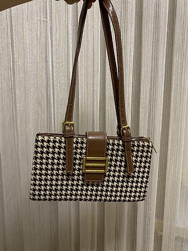 Zəncirvari naxışlı (houndstooth) çiyin çantası - Material: Parça lalafo.az -da Zəncirvari naxışlı (houndstooth) çiyin çantası - Material: Parça