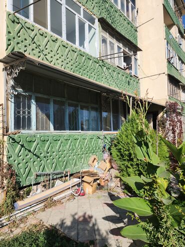 балыкчы квартир: 2 комнаты, 50 м², 105 серия, 1 этаж, Косметический ремонт