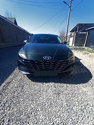cdi 2 2: Hyundai Elantra (седан), темно‑серый/черный цвет кузова. Современный — 2