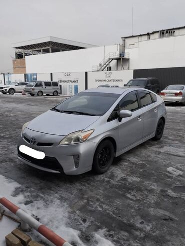 Toyota: Toyota Prius: 2012 г., 1.8 л, Гибрид