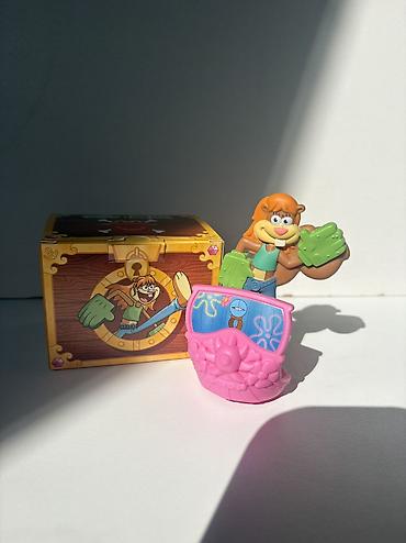 maqnit oyuncaq: Mcdonald’s Happy Meal Sponge Bob x One Piece kolleksiya oyuncaqları. 1 — 5