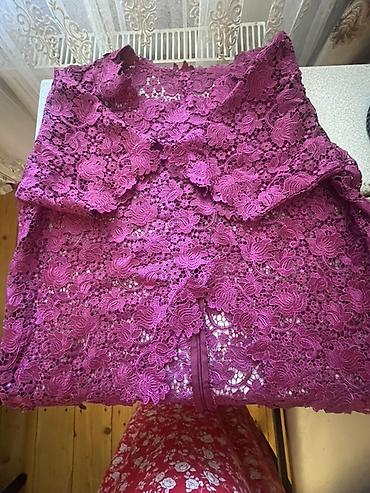 Moruq rəngində zərif krujeva üst/geyim - Material: sıx işləməli lalafo.az -da Moruq rəngində zərif krujeva üst/geyim - Material: sıx işləməli