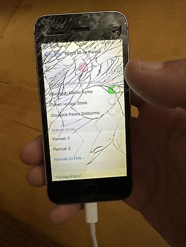 iphone 114: IPhone 5s, Gümüşü, Qırıq — 2