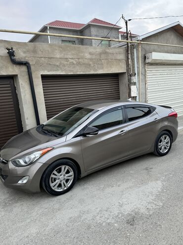 Hyundai: Hyundai Elantra: 1.8 l | 2013 il Sedan