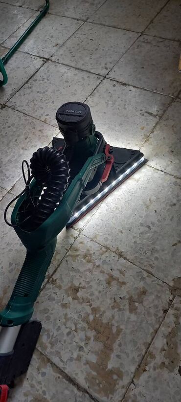 Ostali molersko građevinski alati i oprema: Na prodaju polovna žirafa Parkside PWDS 920 D4 sa rotirajućom okruglom na lalafo.rs — 5 Ostali molersko građevinski alati i oprema: Na prodaju polovna žirafa Parkside PWDS 920 D4 sa rotirajućom okruglom — 5