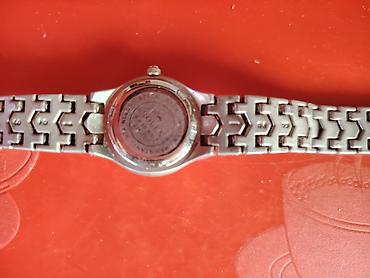 Aksesoari: Ženski ručni sat Rolex Oyster Perpetual sa metalnom narukvicom i — 1