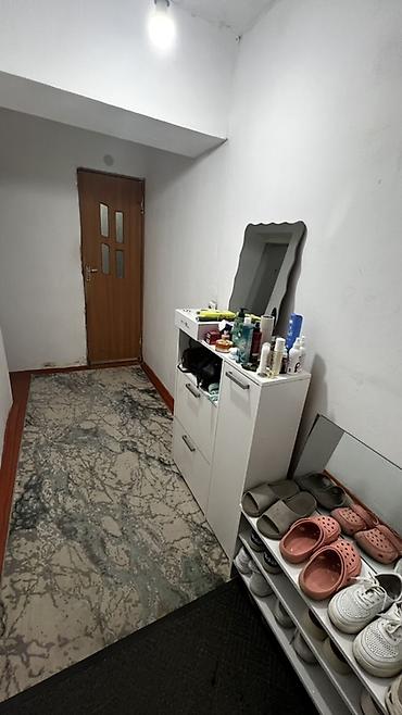 малосемейка: 1 комната, 30 м², Малосемейка, 4 этаж — 3