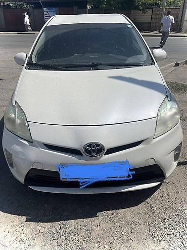 Унаа сатуу: Toyota Prius: 2015 г., 1.8 л, Вариатор, Гибрид, Хетчбек — 1