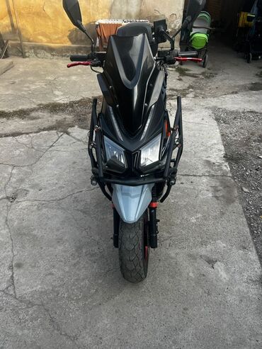 Скутеры: Скутер Benelli 180 кубов — 7