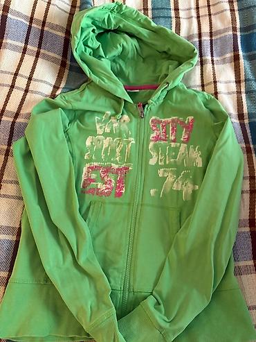 Jaket sviter qızlar üçün. Ölçüsü 38, amma rahat 40 gedir. Çatdırılma