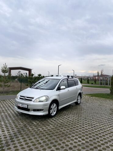 Toyota: Toyota Ipsum: 2002 г., 2.4 л, Автомат, Газ, Минивэн