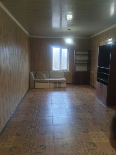 дом петропаловка: 41 м², 1 комната, Парковка, Забор, огорожен