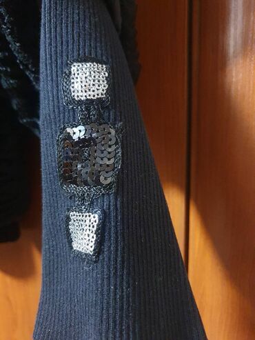 Шубы: Продаем новую полушубку из каракуля . Проиводство Южная Корея. Размер — 17