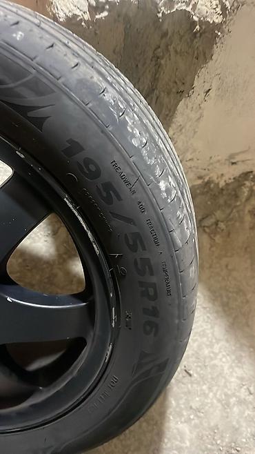 245 35 19: Toyota prius avtomobiline diskle bir yerse teker 20 kuza ucun 200 azn — 2