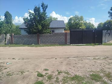кв 8 мкр: Продаётся жилой дом с участком и капитальным ограждением. - Дом — 1
