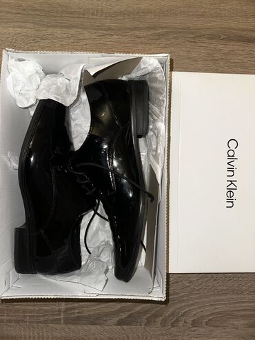 Ayaqqabılar: Calvin Klein orijinal toy ayaqqabısı satılır! • Ölçü: 44 • Cəmi 1 dəfə