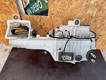 klipovi: KUCISTE VENTILACIJE 1.6HDI ZA CITROEN C4 GRAND PICASSO ZA 2008. GOD — 1