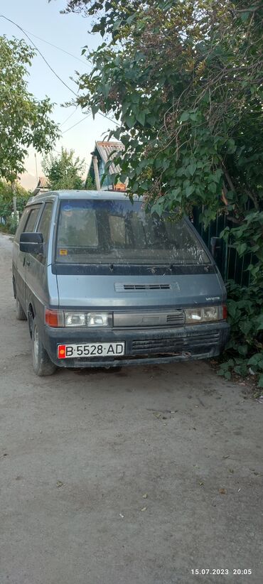 купить минивэн в киргизии: Nissan Vanette: 1989 г., 2.4 л, Механика, Бензин, Минивэн
