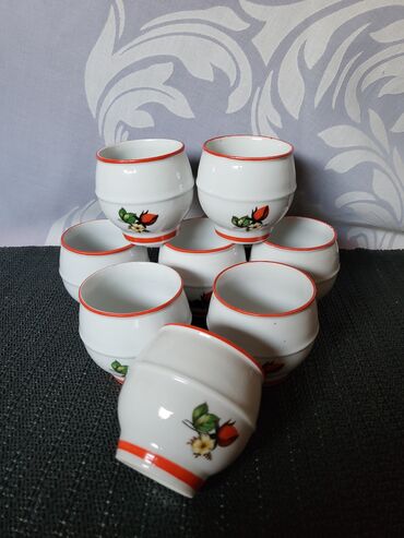 Čaše: Porcelanske nove casice iz 70ih. za zestoko pice. 6+2 kom. Komada — 4