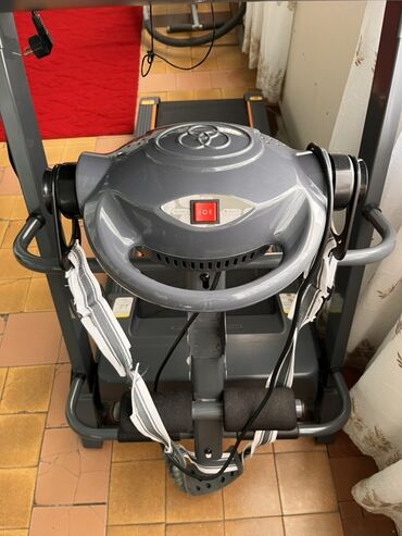 Qaçış trenajorları: FERRO Sport Equipment qaçış trenajoru - Güclü elektrikli qaçış yolu — 4