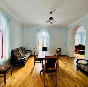 Bağ evlərinin kirayəsi: Bilgəh qəs., 200 kv. m, 4 otaqlı — 6