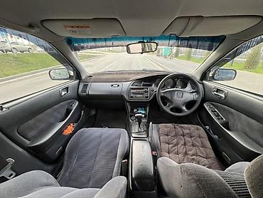 ravon 3: Honda : 1999 г., Автомат, Бензин, Седан — 8